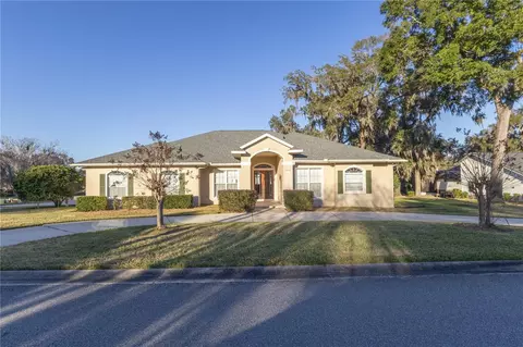 Exterior - 2243 SE Laurel Run Dr, Ocala, FL 34471 photo 8 of 12