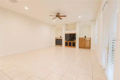Living - 2243 SE Laurel Run Dr, Ocala, FL 34471 photo 7 of 12