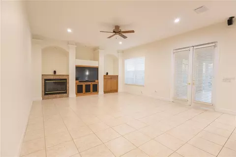 Living - 2243 SE Laurel Run Dr, Ocala, FL 34471 photo 6 of 12