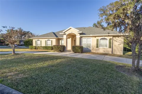 Exterior - 2243 SE Laurel Run Dr, Ocala, FL 34471 photo 9 of 12