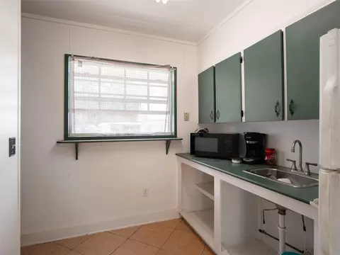 Kitchen - 8393 NW 110th St, Reddick, FL 32686 photo 4 of 4
