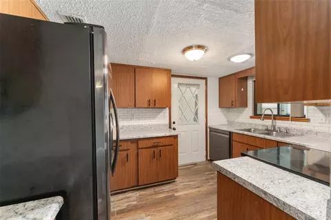 Kitchen - 9981 SW 103rd Pl, Ocala, FL 34481 photo 1 of 6
