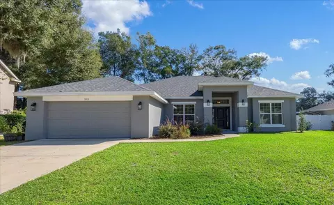 3913 NE 58th Cir, Silver Springs, FL 34488