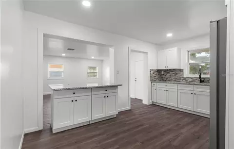 Kitchen - 46 Lake Court Loop, Ocala, FL 34472 photo 4 of 4