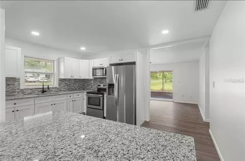Kitchen - 46 Lake Court Loop, Ocala, FL 34472 photo 2 of 4