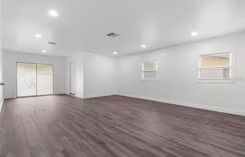 Living - 46 Lake Court Loop, Ocala, FL 34472 photo 3 of 8