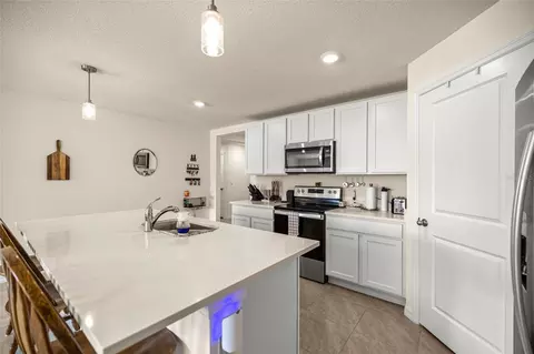 Kitchen - 207 SE 66th Ct, Ocala, FL 34472 photo 1 of 3