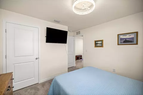 Bedroom - 207 SE 66th Ct, Ocala, FL 34472 photo 4 of 4