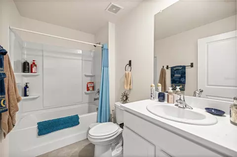 Bath - 207 SE 66th Ct, Ocala, FL 34472 photo 2 of 2