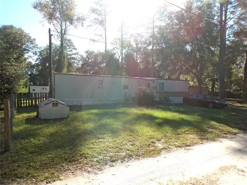 2735 NE 147th Ct, Silver Springs, FL 34488