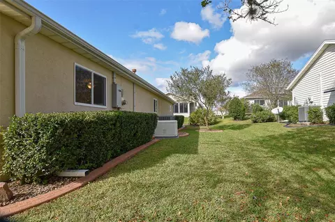 Exterior - 9033 SE 135th Loop, Summerfield, FL 34491 photo 7 of 28