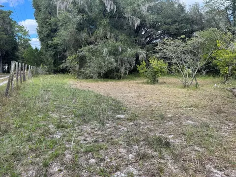 16323 NE 138th Ct, Fort Mc Coy, FL 32134