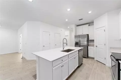 Kitchen - 7755 SW 74th Loop, Ocala, FL 34481 photo 2 of 3
