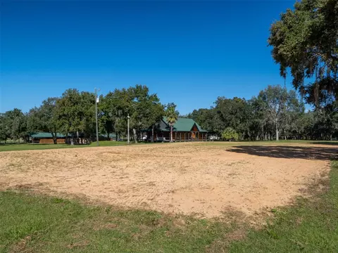 Exterior - 12100 NW 110th Ave, Reddick, FL 32686 photo 5 of 9