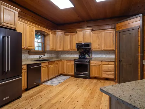 Kitchen - 12100 NW 110th Ave, Reddick, FL 32686 photo 1 of 1