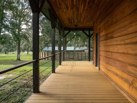 Exterior - 12100 NW 110th Ave, Reddick, FL 32686 photo 4 of 9
