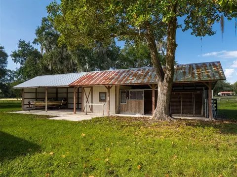 Exterior - 12100 NW 110th Ave, Reddick, FL 32686 photo 8 of 9