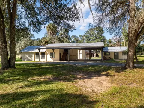 Exterior - 12100 NW 110th Ave, Reddick, FL 32686 photo 7 of 9