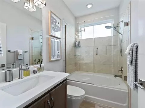 Bath - 5672 NW 40th Pl, Ocala, FL 34482 photo 1 of 1