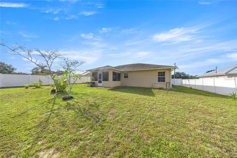 Exterior - 6 Teak Rd, Ocala, FL 34472 photo 6 of 7