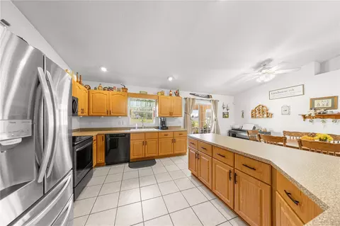 Kitchen - 6 Teak Rd, Ocala, FL 34472 photo 2 of 3