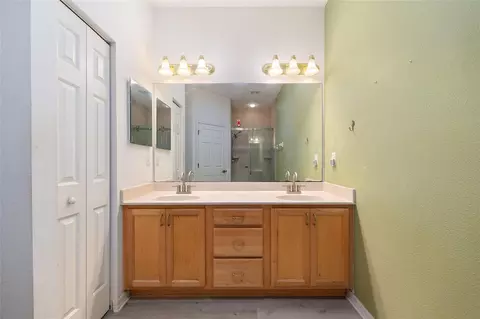 Bath - 8364 SW 79th Cir, Ocala, FL 34476 photo 1 of 4