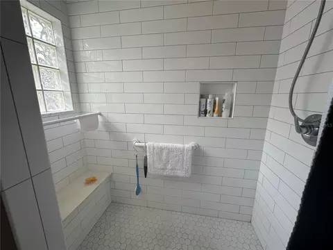 Bath - 9602 SW 93rd Loop, Ocala, FL 34481 photo 2 of 3