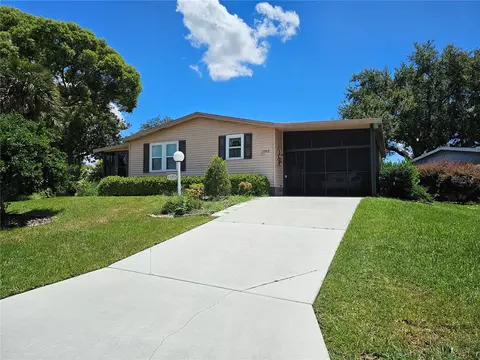 1003 Parker Pl, The Villages, FL 32159