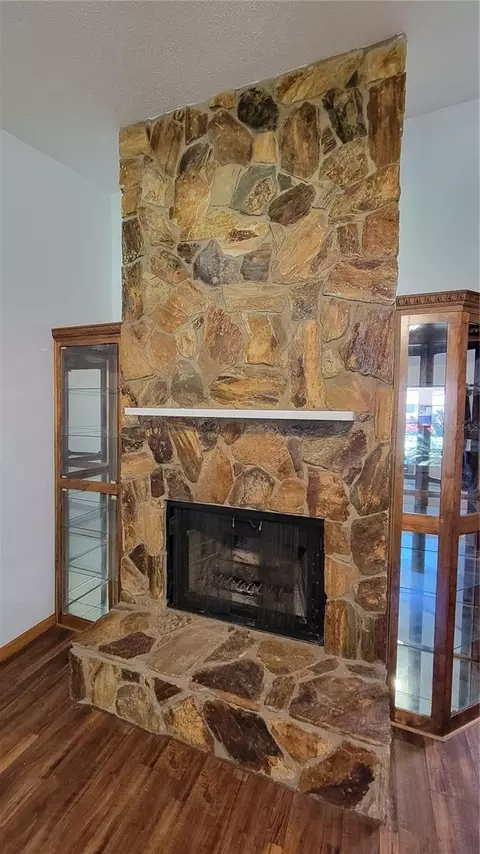 Living - 3152 SE 50th Pl, Ocala, FL 34480 photo 2 of 3