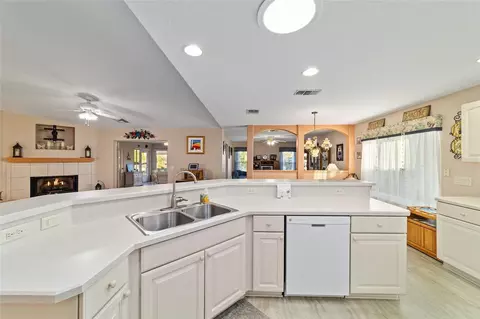 Kitchen - 15680 SW 13th Cir, Ocala, FL 34473 photo 8 of 8