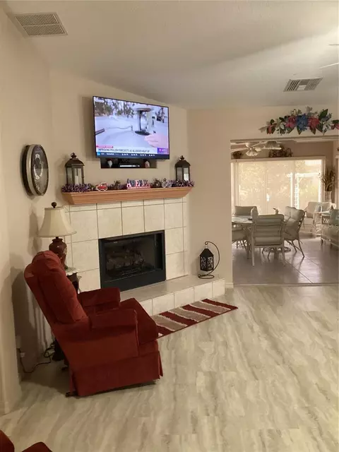 Living - 15680 SW 13th Cir, Ocala, FL 34473 photo 2 of 8