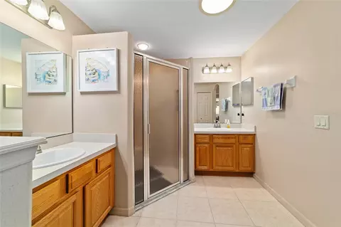Bath - 15680 SW 13th Cir, Ocala, FL 34473 photo 3 of 5
