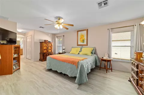 Bedroom - 15680 SW 13th Cir, Ocala, FL 34473 photo 4 of 4