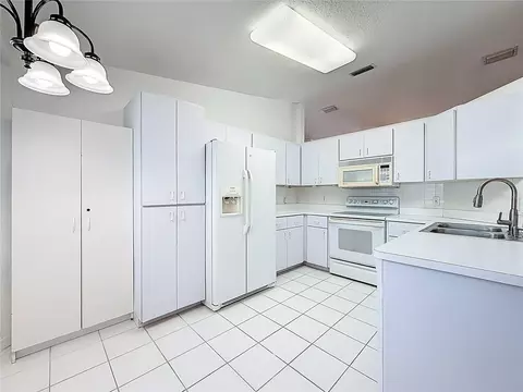 Kitchen - 6175 SW 98th Loop, Ocala, FL 34476 photo 2 of 7