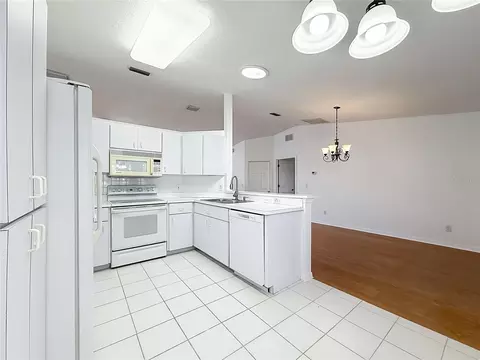 Kitchen - 6175 SW 98th Loop, Ocala, FL 34476 photo 4 of 7