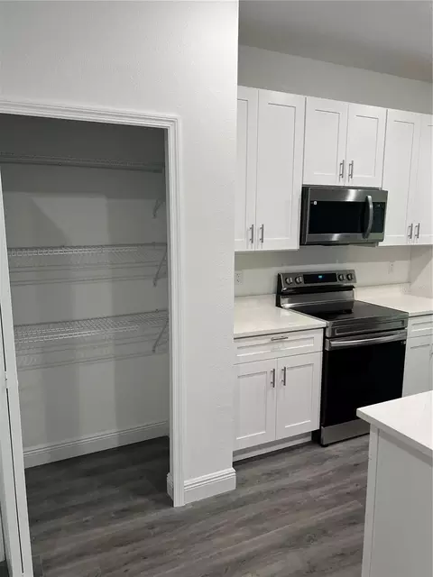 Kitchen - 4455 SE 24th St, Ocala, FL 34471 photo 2 of 5