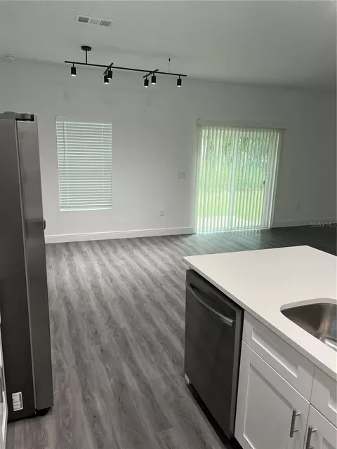 Kitchen - 4455 SE 24th St, Ocala, FL 34471 photo 4 of 5