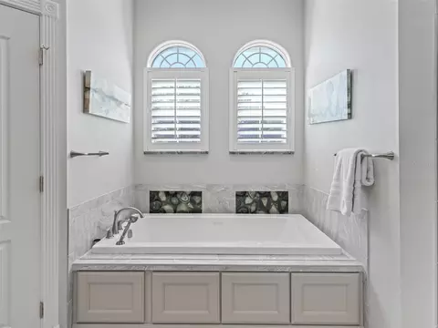 Bath - 19351 E Levy St, Williston, FL 32696 photo 2 of 8
