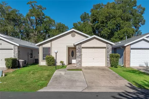 3911 NE 22nd St, Ocala, FL 34470