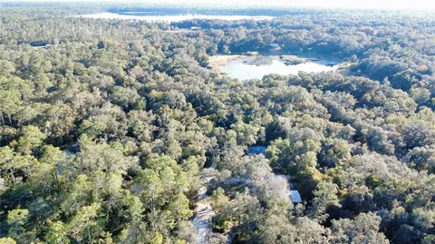 92 Nd St, Ocklawaha, FL 32179