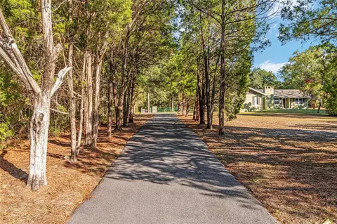 9025 SW 215th Ave, Dunnellon, FL 34431
