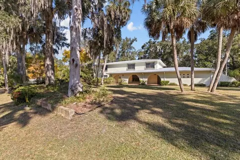 155 S Court St, Bronson, FL 32621