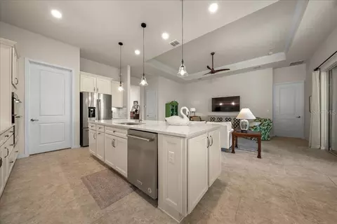 Kitchen - 9432 SW 56th Loop, Ocala, FL 34481 photo 2 of 8