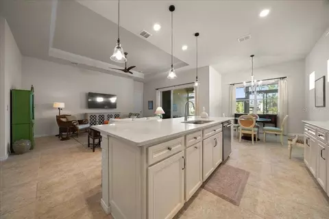 Kitchen - 9432 SW 56th Loop, Ocala, FL 34481 photo 3 of 8