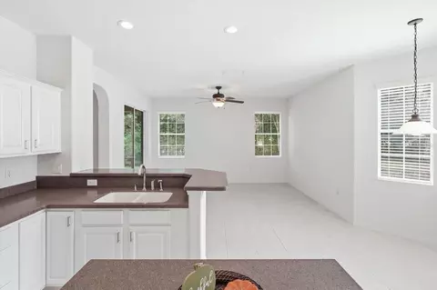 Living - 8368 SW 79th Cir, Ocala, FL 34476 photo 6 of 9