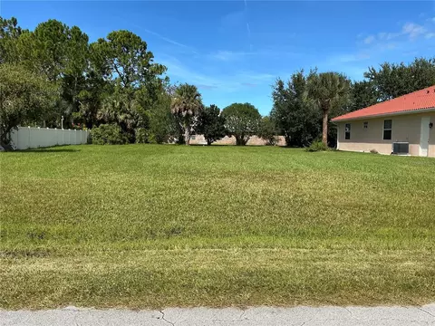 10 Fernon Ln, Palm Coast, FL 32137