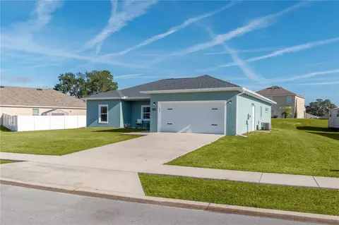Exterior - 2839 NE 43rd Rd, Ocala, FL 34470 photo 3 of 13