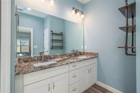 Bath - 2839 NE 43rd Rd, Ocala, FL 34470 photo 2 of 4