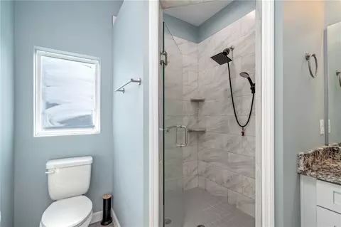 Bath - 2839 NE 43rd Rd, Ocala, FL 34470 photo 3 of 4