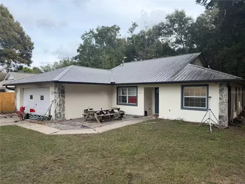 261 E Country Club Dr, Williston, FL 32696